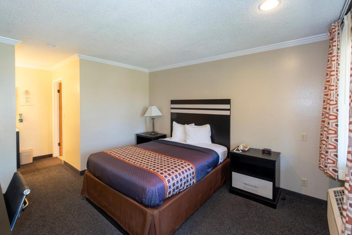 Surf Motel And Gardens Fort Bragg Esterno foto