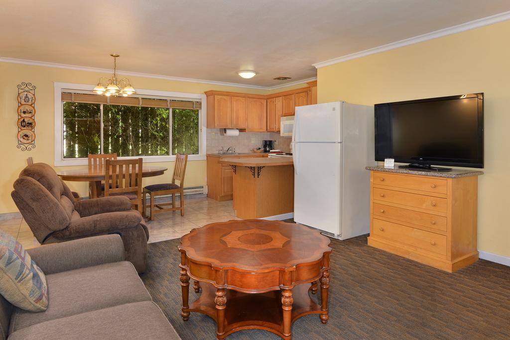 Surf Motel And Gardens Fort Bragg Esterno foto