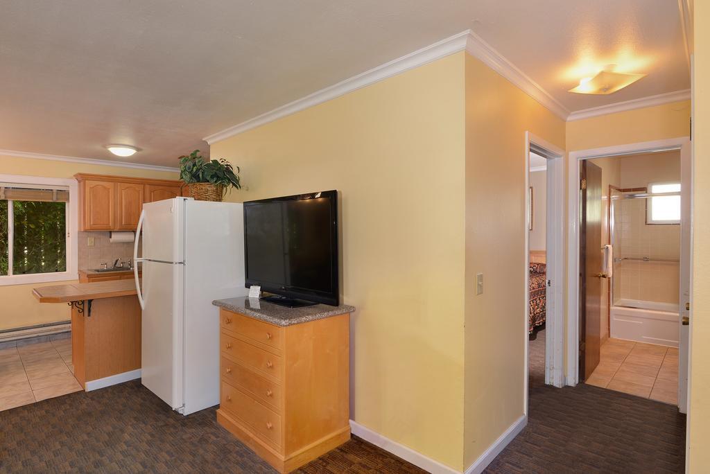 Surf Motel And Gardens Fort Bragg Esterno foto